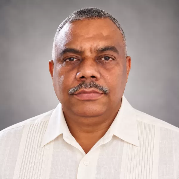 Rev. Isaac Núñez